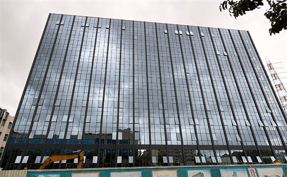 如何寻找深圳比较专业的玻璃幕墙公司 如何寻找深圳比较专业的玻璃幕墙公司