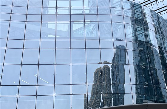 玻璃幕墙一般多少一平方