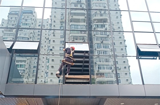 东莞幕墙玻璃更换