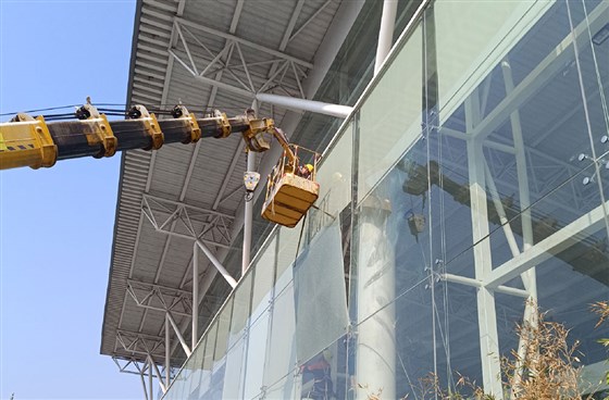 高层玻璃更换公司