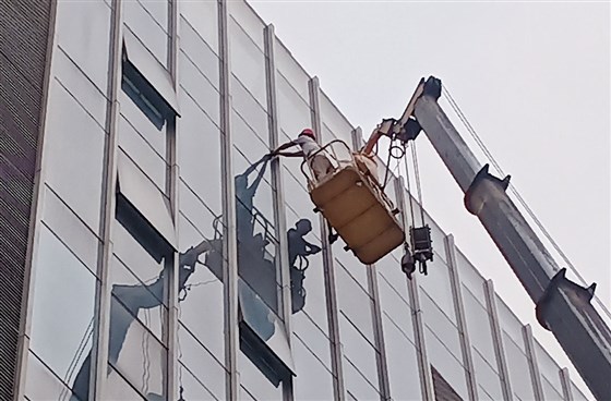 玻璃幕墙更换价格多少