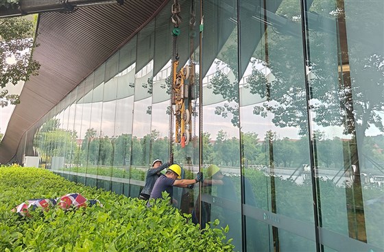 如何选择靠谱的深圳幕墙维修公司