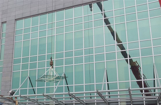 明框玻璃幕墙造价多少钱一平