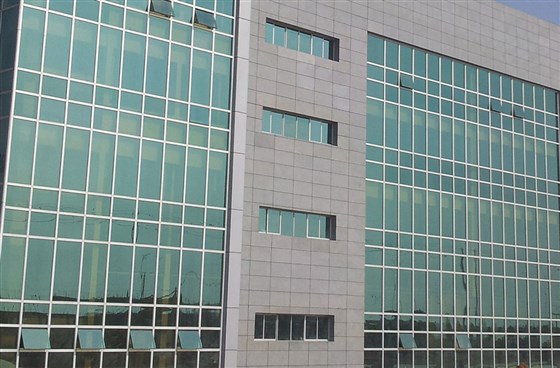 东莞全明框玻璃幕墙工程造价