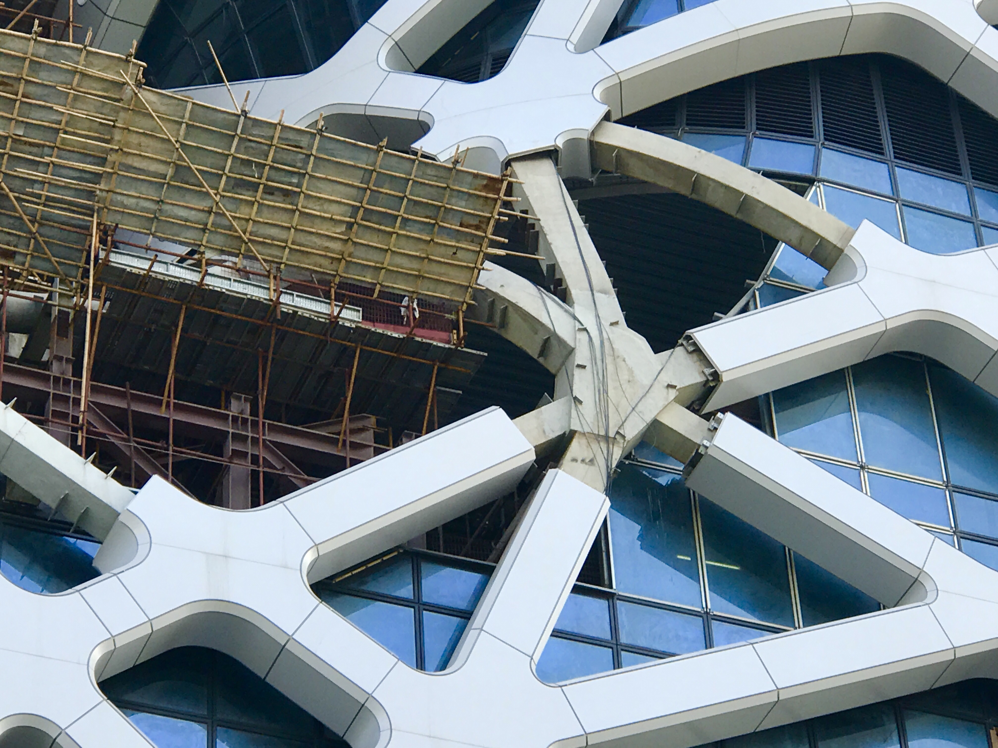 中东幕墙玻璃幕墙一平方多少钱 中东幕墙玻璃幕墙一平方多少钱