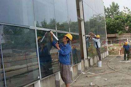深圳玻璃幕墙施工