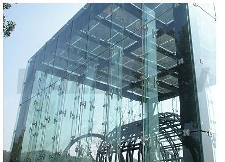 东莞玻璃幕墙工程有限公司【中东幕墙】专注玻璃幕墙20年