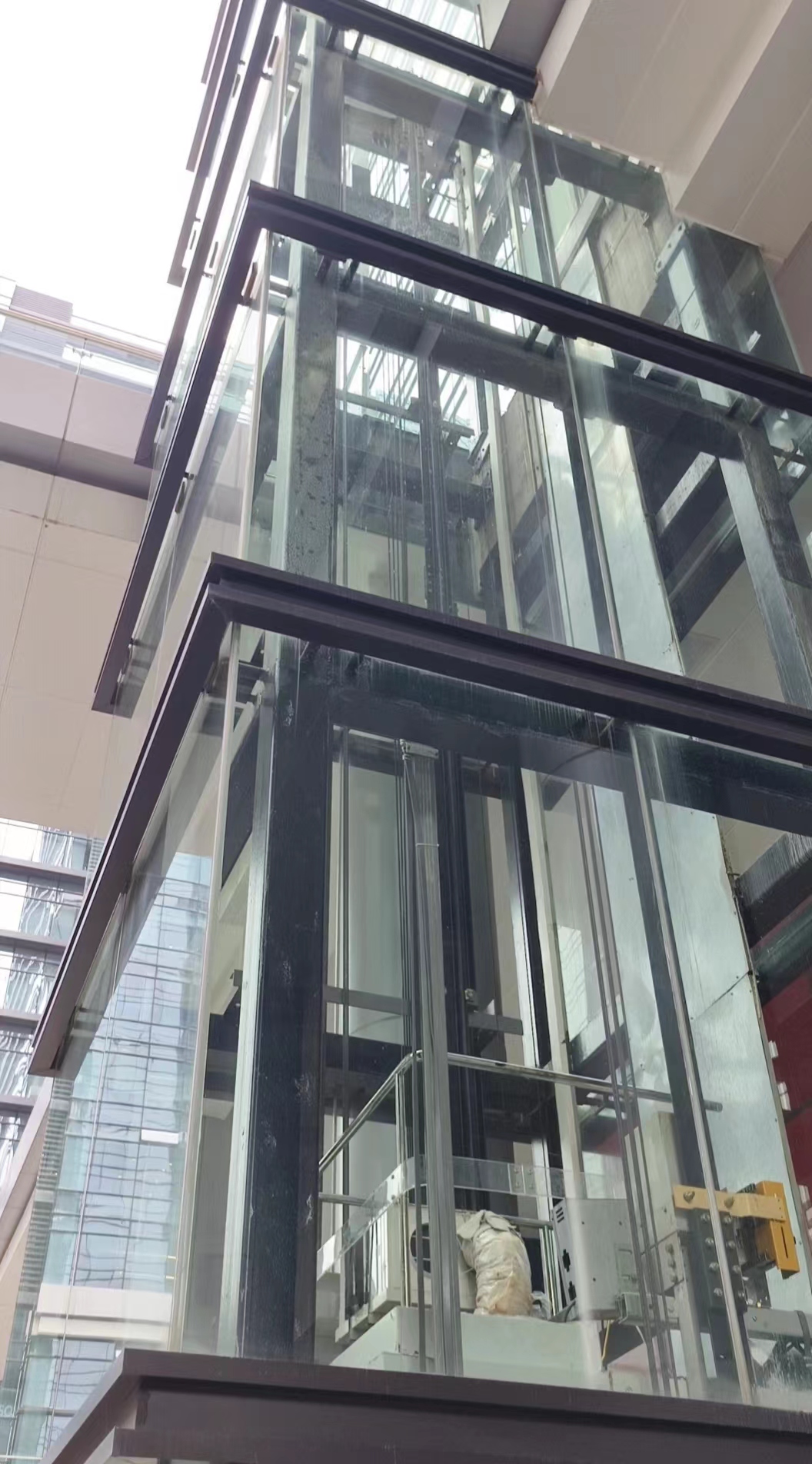 电梯玻璃幕墙装饰-电梯幕墙设计安装-电梯幕墙工程-1000+幕墙装饰案例