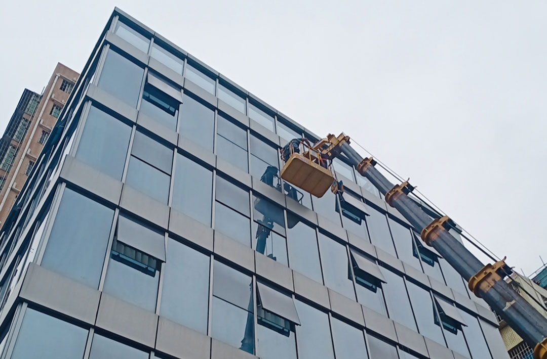 外墙玻璃维修多少钱