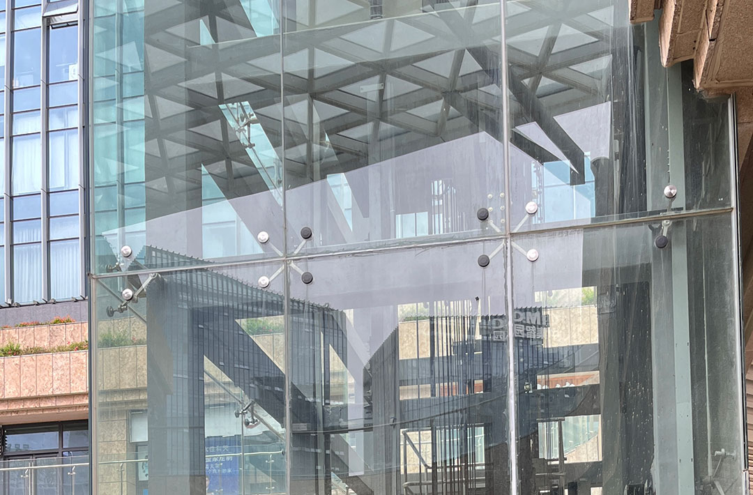 电梯玻璃幕墙多少钱一平米合适