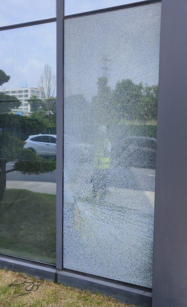 幕墙玻璃更换