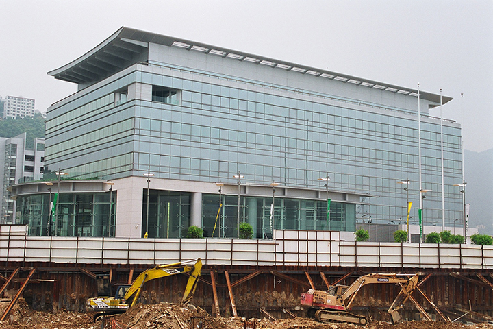 装修公司给厂房老板推荐靠谱幕墙公司做玻璃幕墙包工包料报价